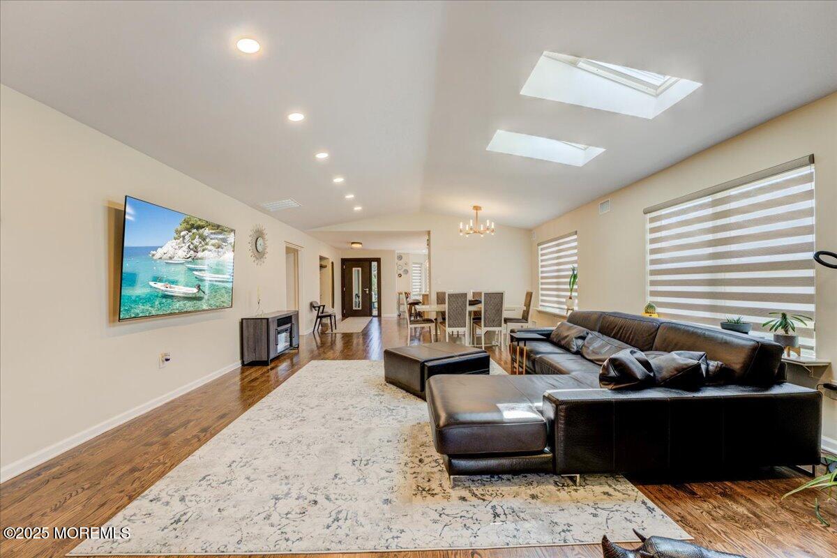 11 Hansom Lane