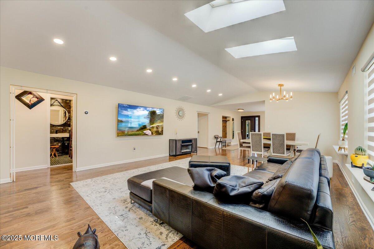 11 Hansom Lane