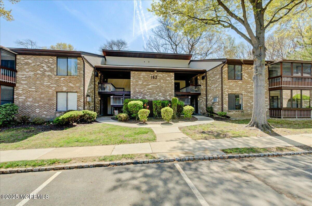 162 Cross Slope Court E