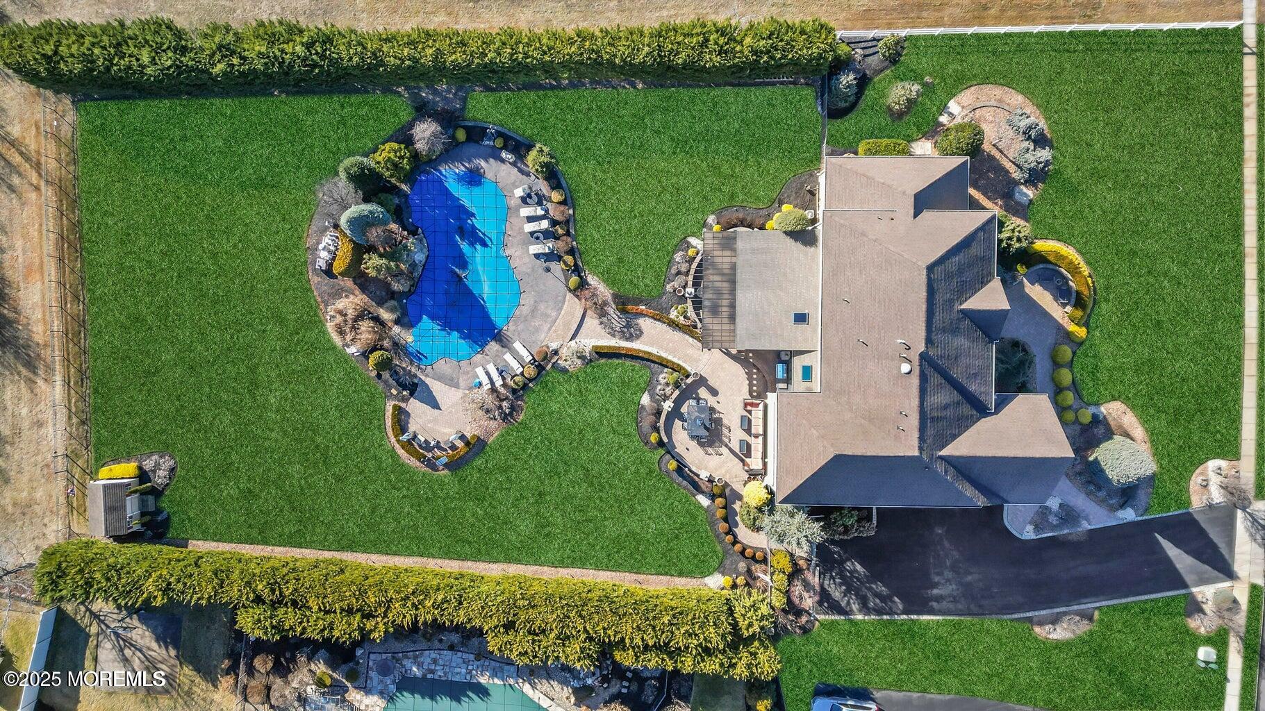 12 Courtney Court