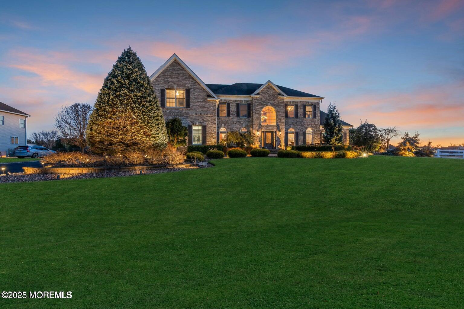12 Courtney Court