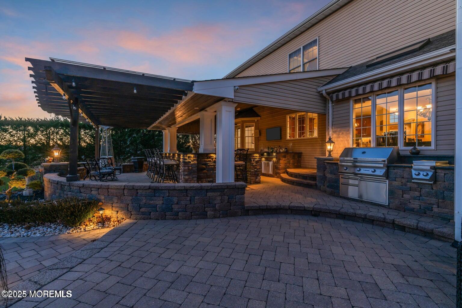 12 Courtney Court