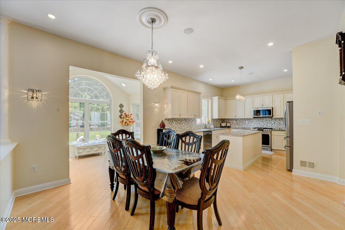 11 Rockspray Court