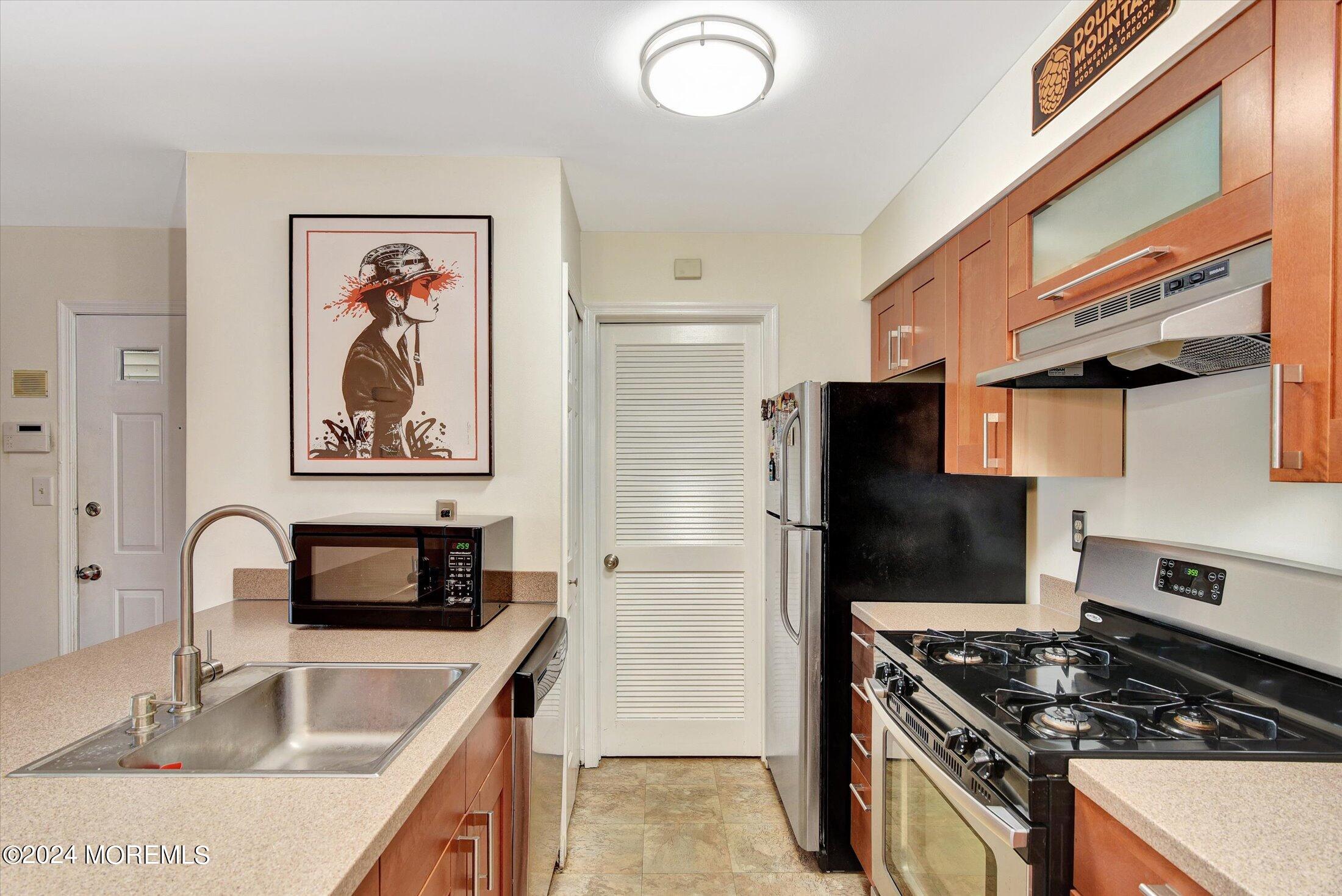 54 Lear Court 54