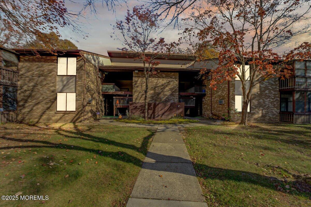178 Amberly Drive K
