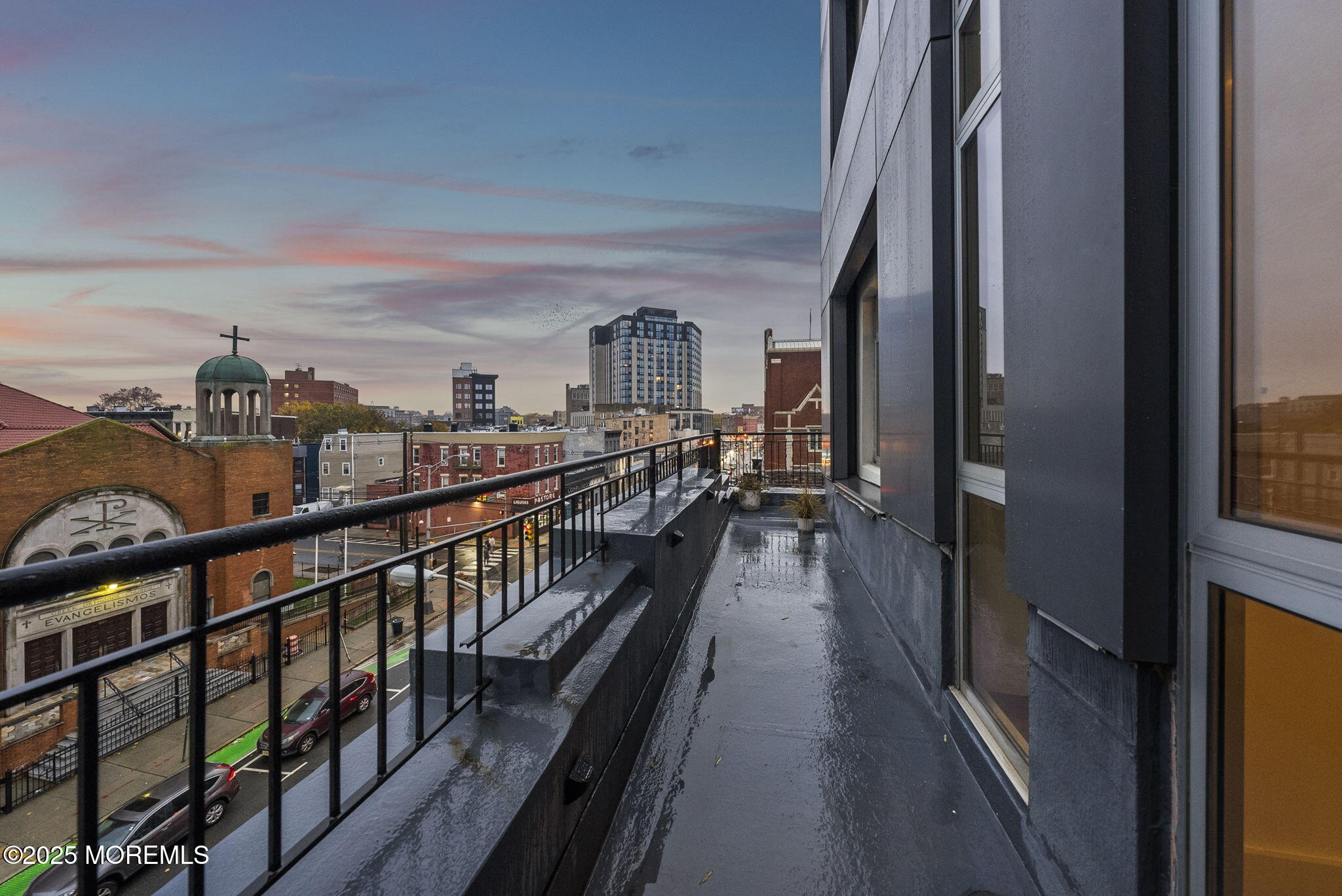 650 Montgomery Street 402