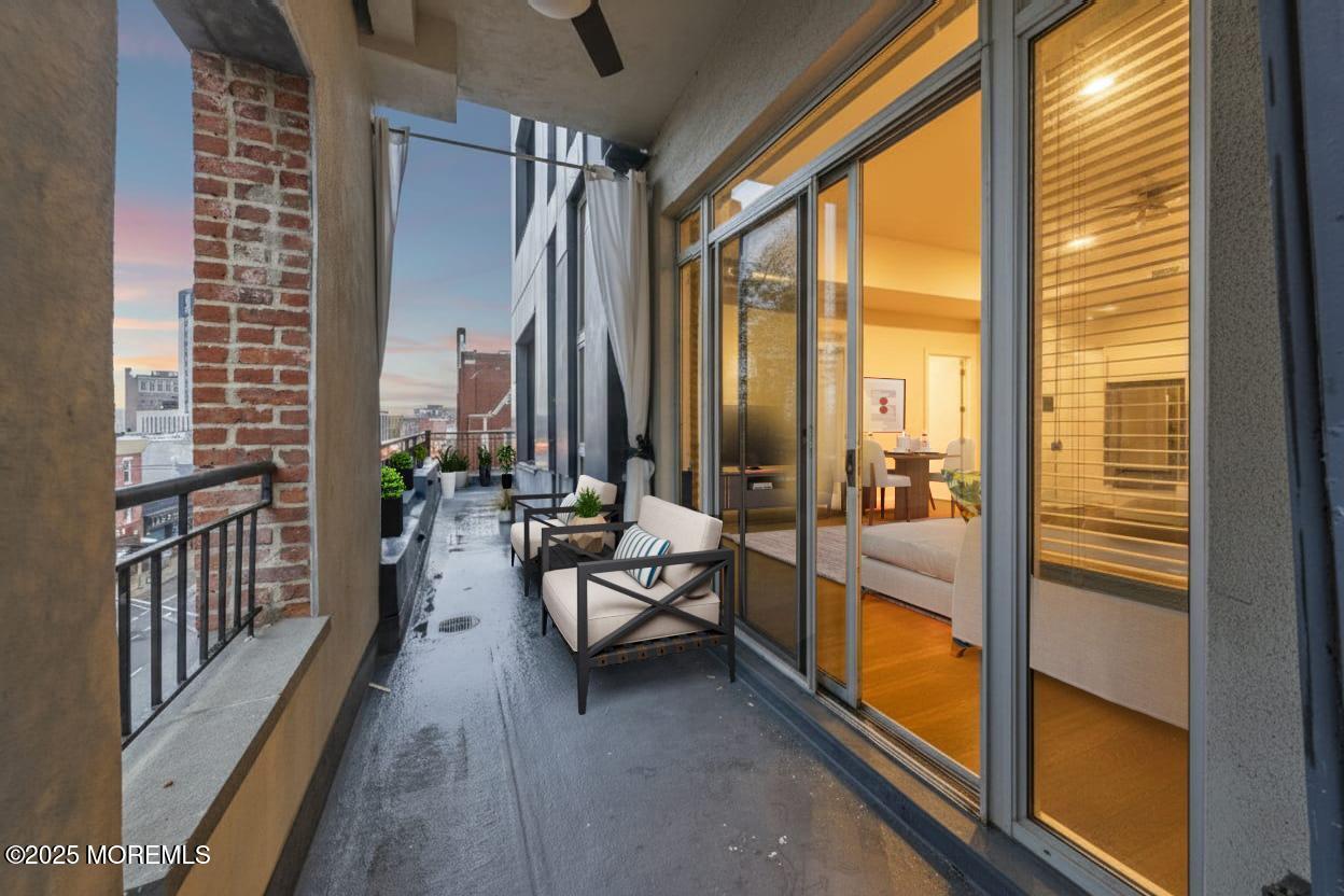 650 Montgomery Street 402