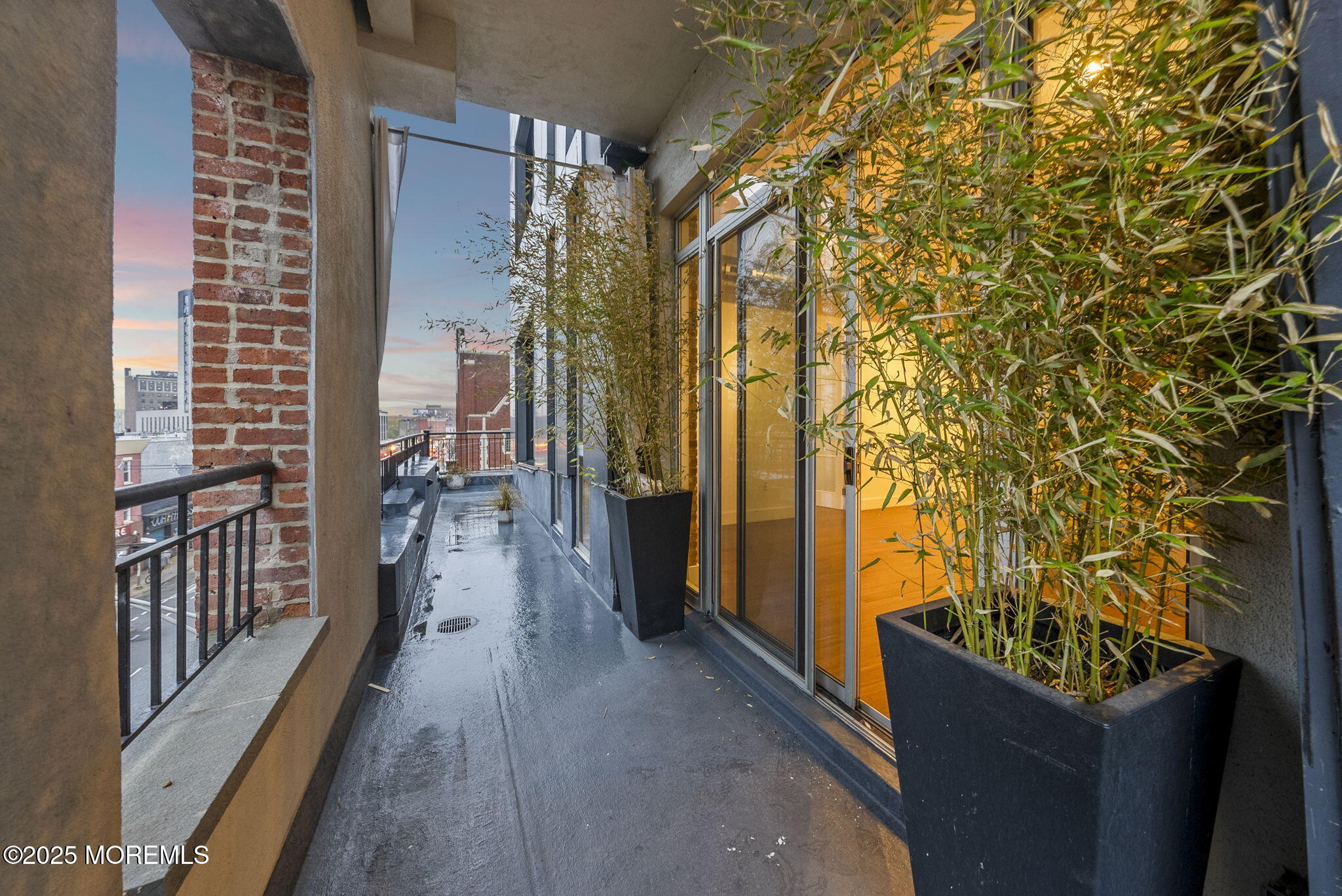 650 Montgomery Street 402