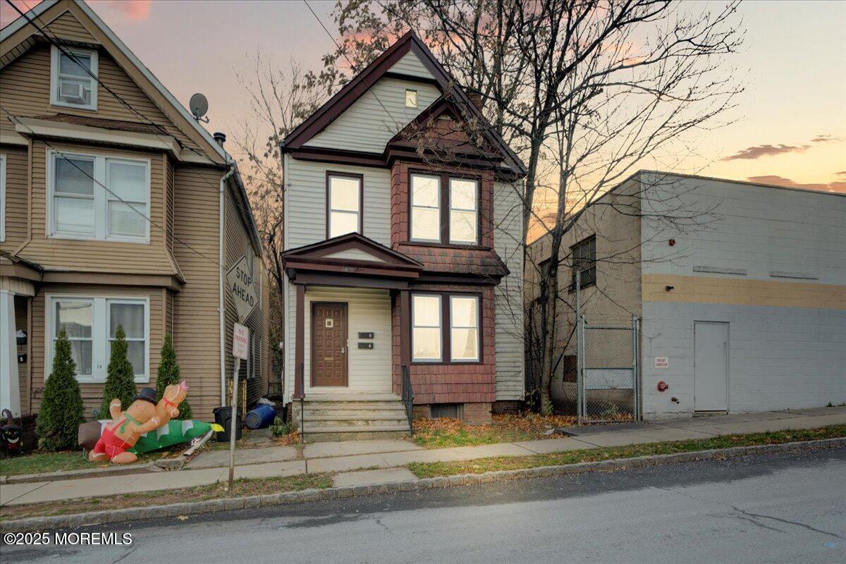 81 Holmes Street