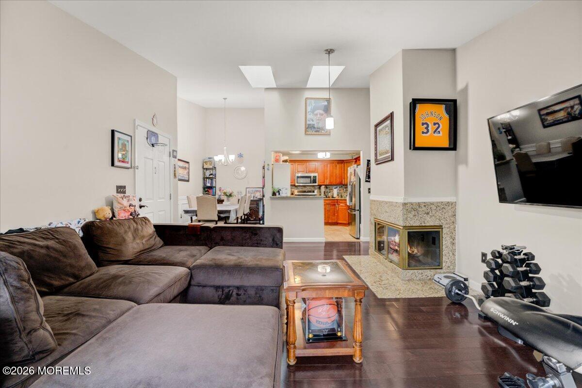 306 Bromley Place 306
