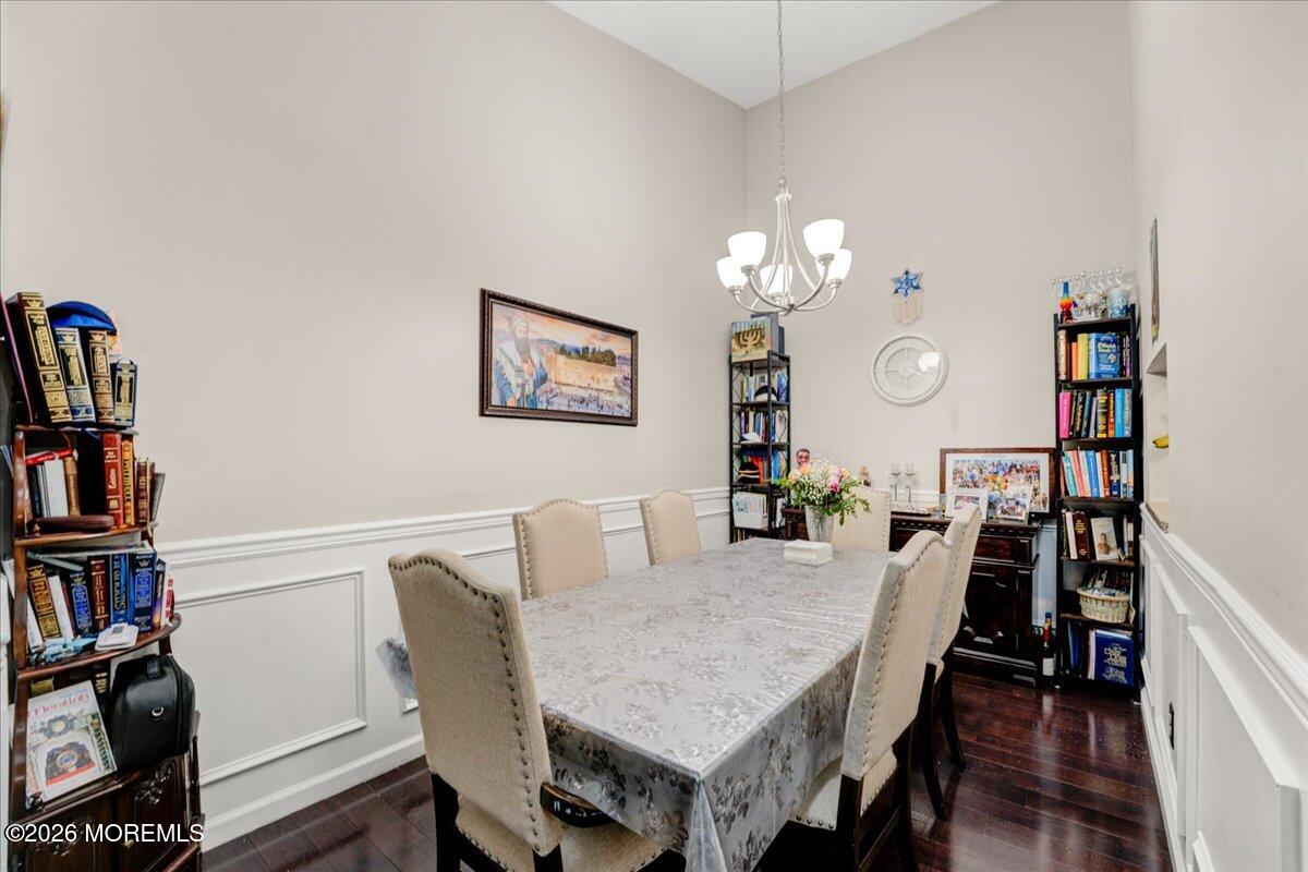 306 Bromley Place 306