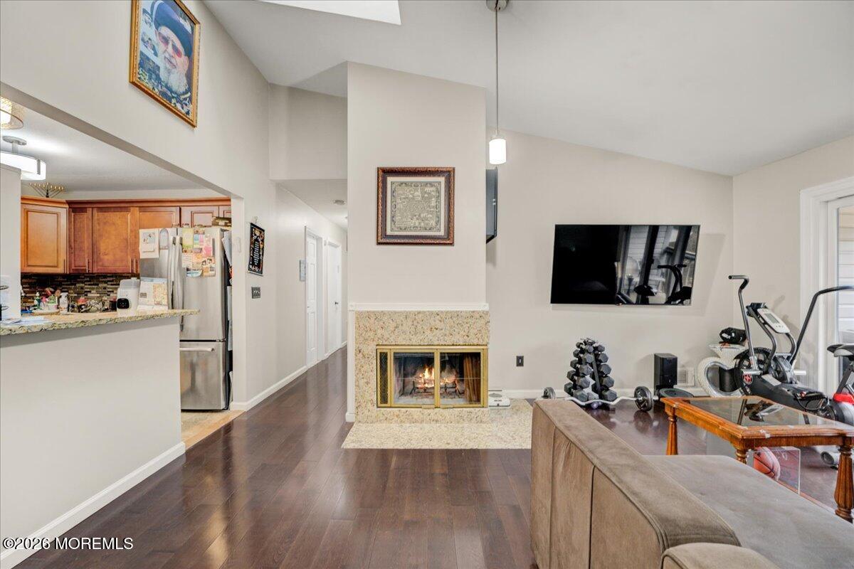 306 Bromley Place 306