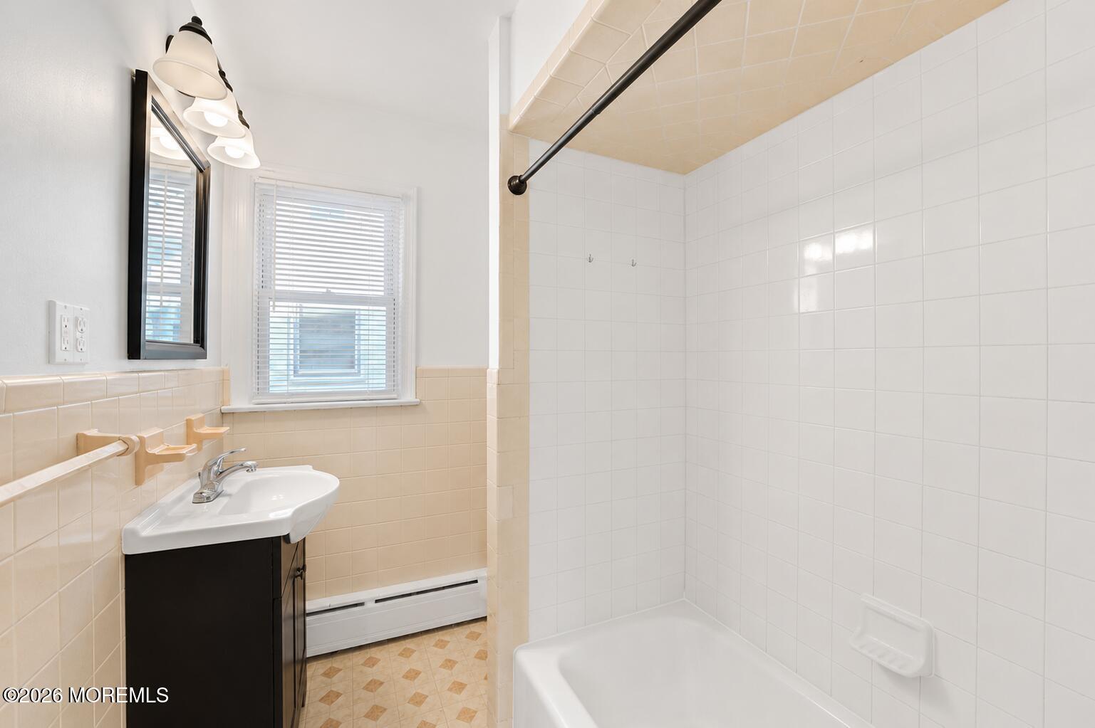1 Gaston Avenue UPSTAIRS UNIT