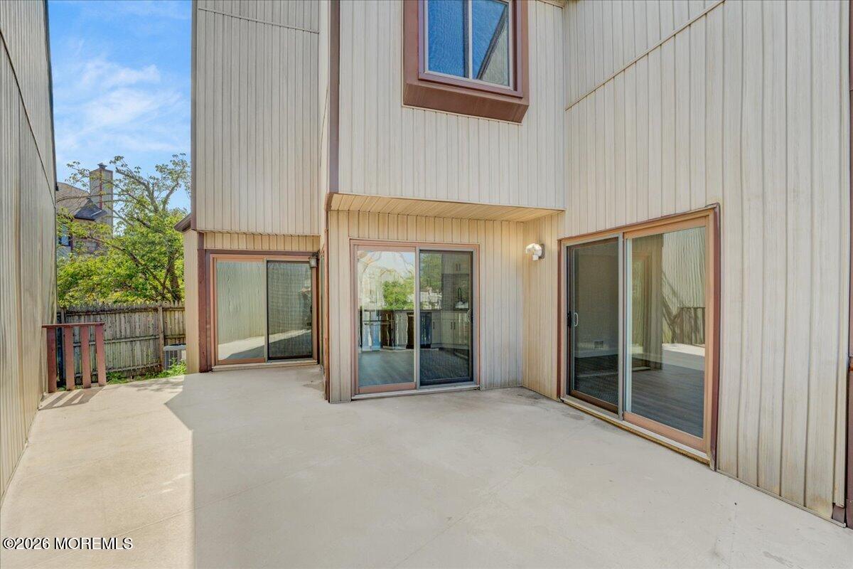 17 Emerald Lane