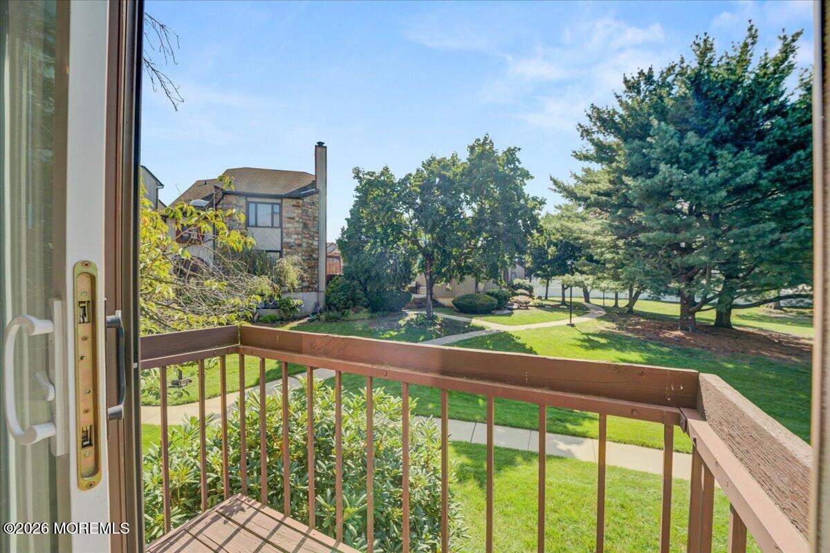 17 Emerald Lane