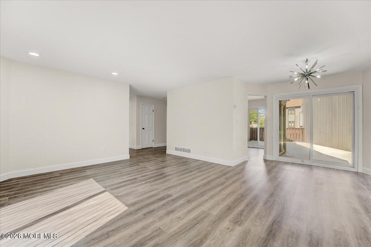 17 Emerald Lane