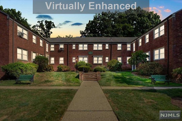 349 Bloomfield Avenue 25