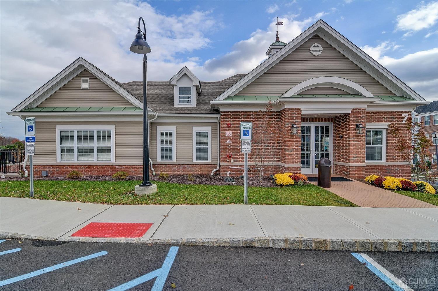 1703 Ridgeview Court