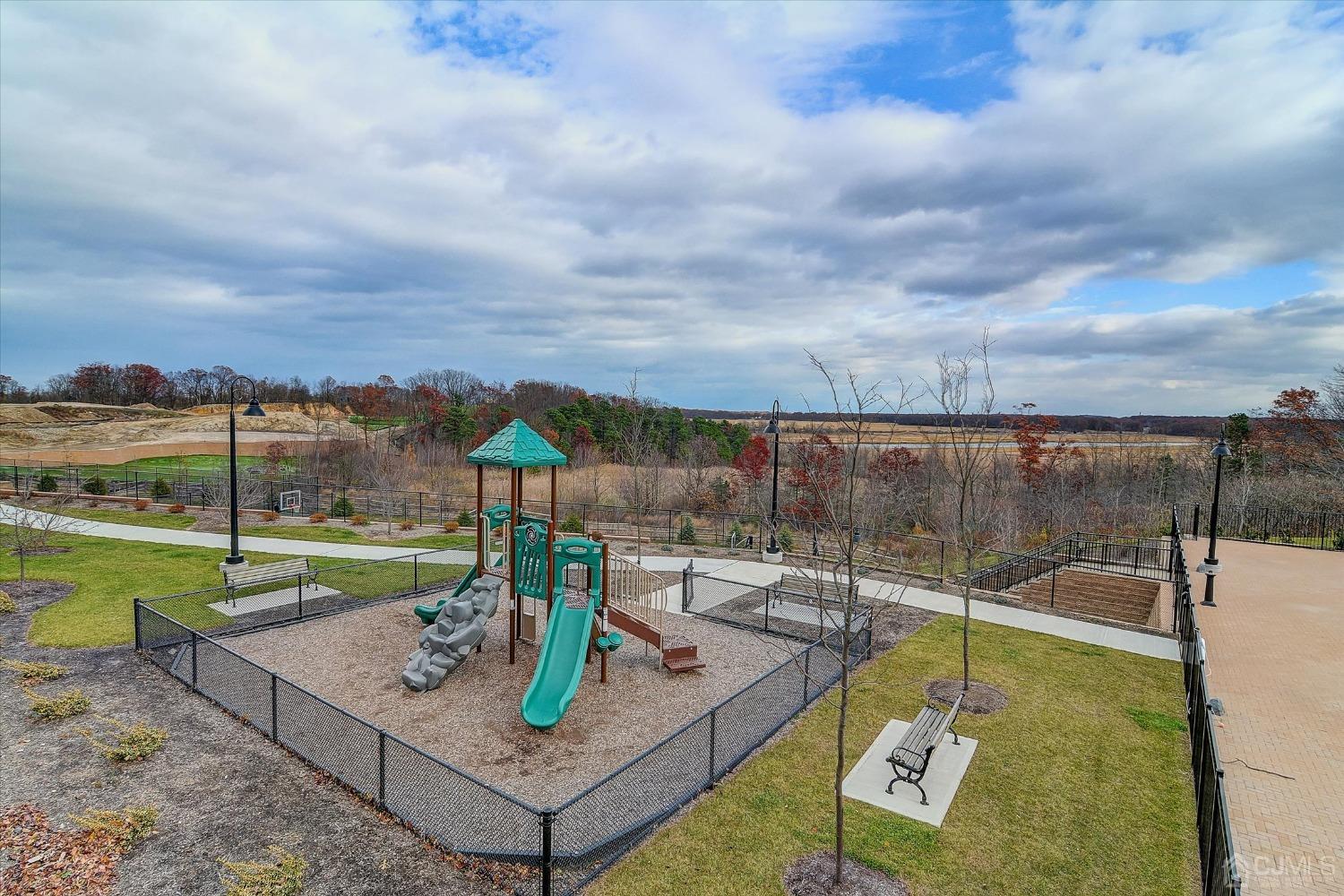 1703 Ridgeview Court