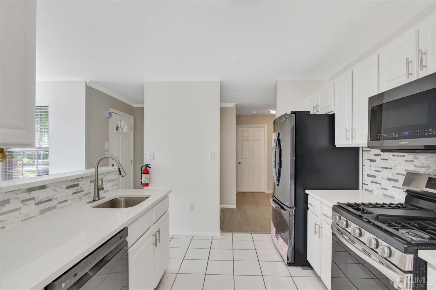 1703 Ridgeview Court