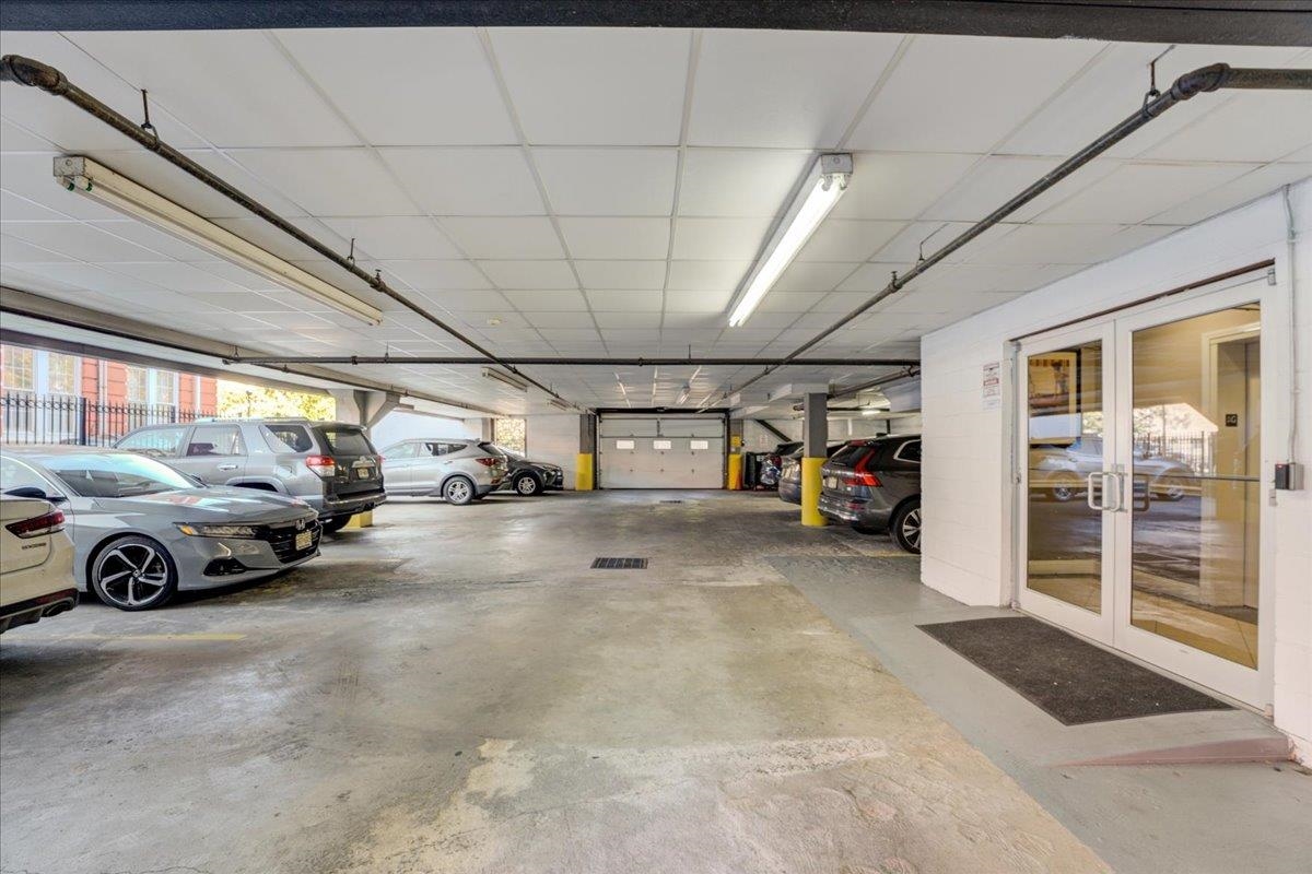 4401 PARK AVE Unit: 5F