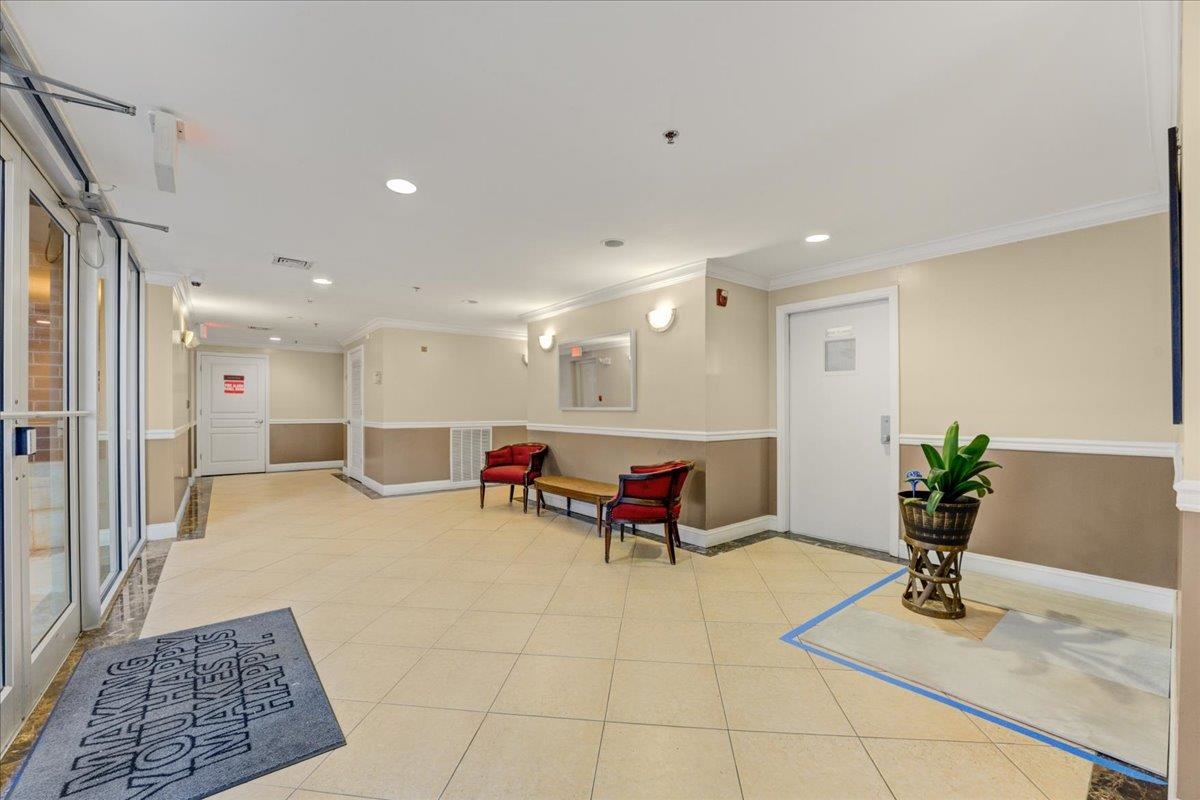 4401 PARK AVE Unit: 5F
