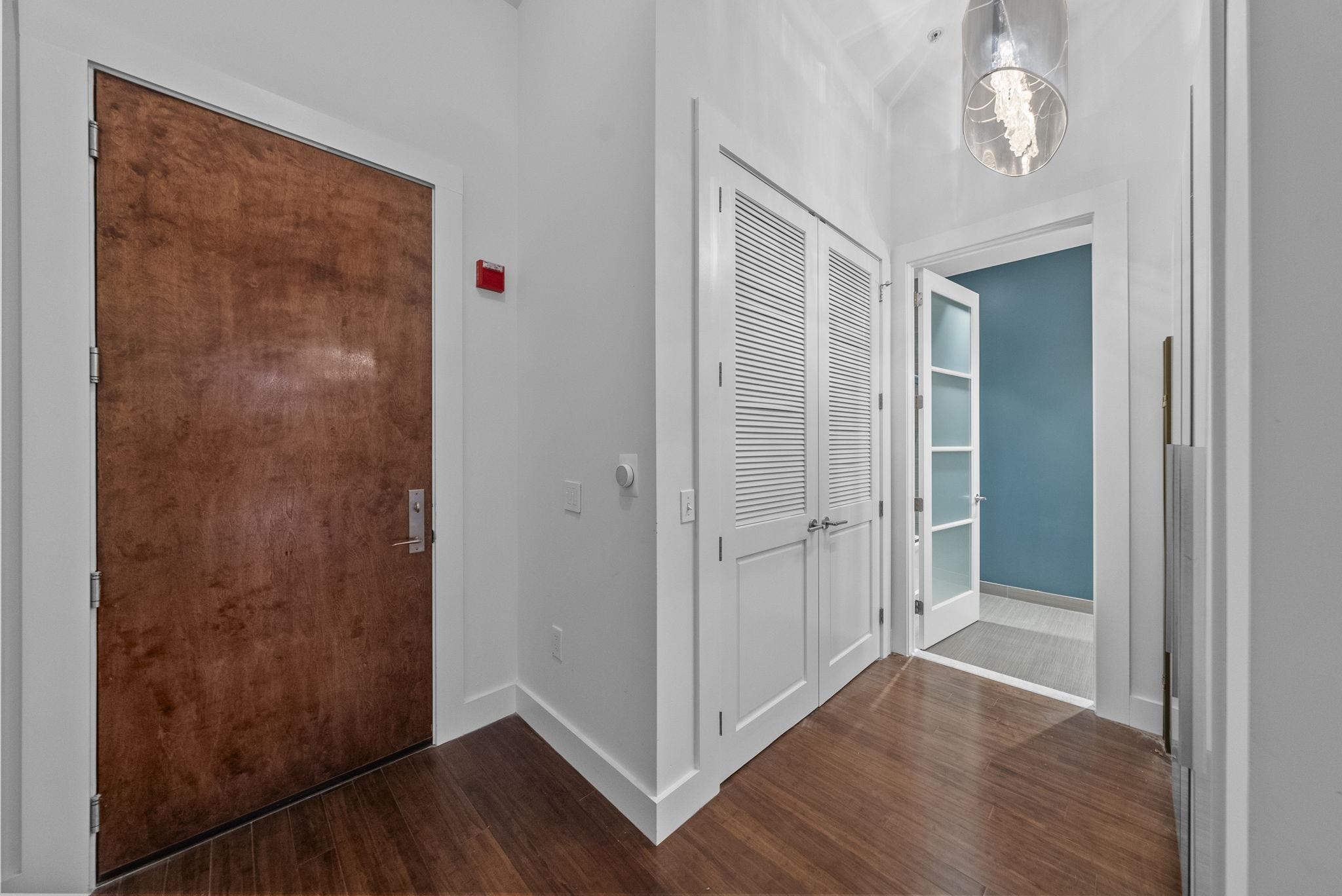 650 MONTGOMERY ST Unit: 402