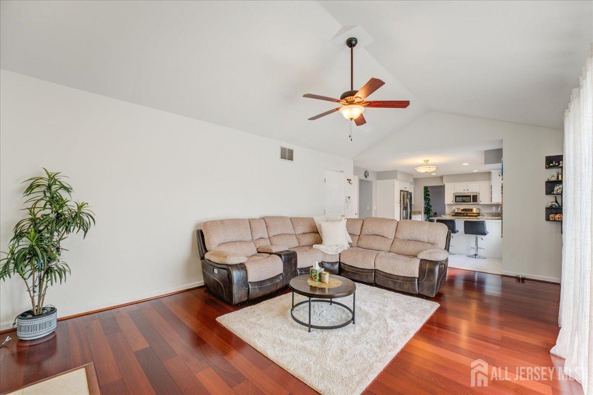 7 harding Avenue