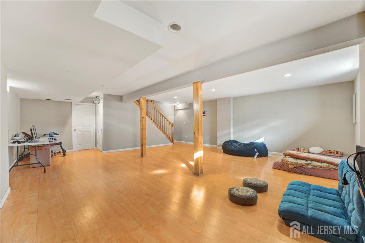 7 harding Avenue