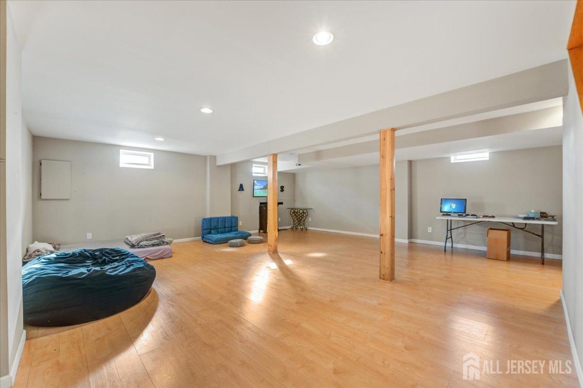 7 harding Avenue