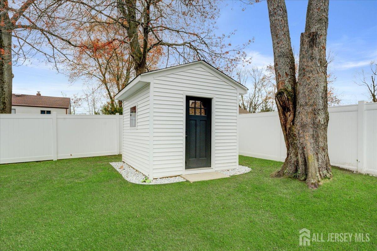 27 Ertle Avenue