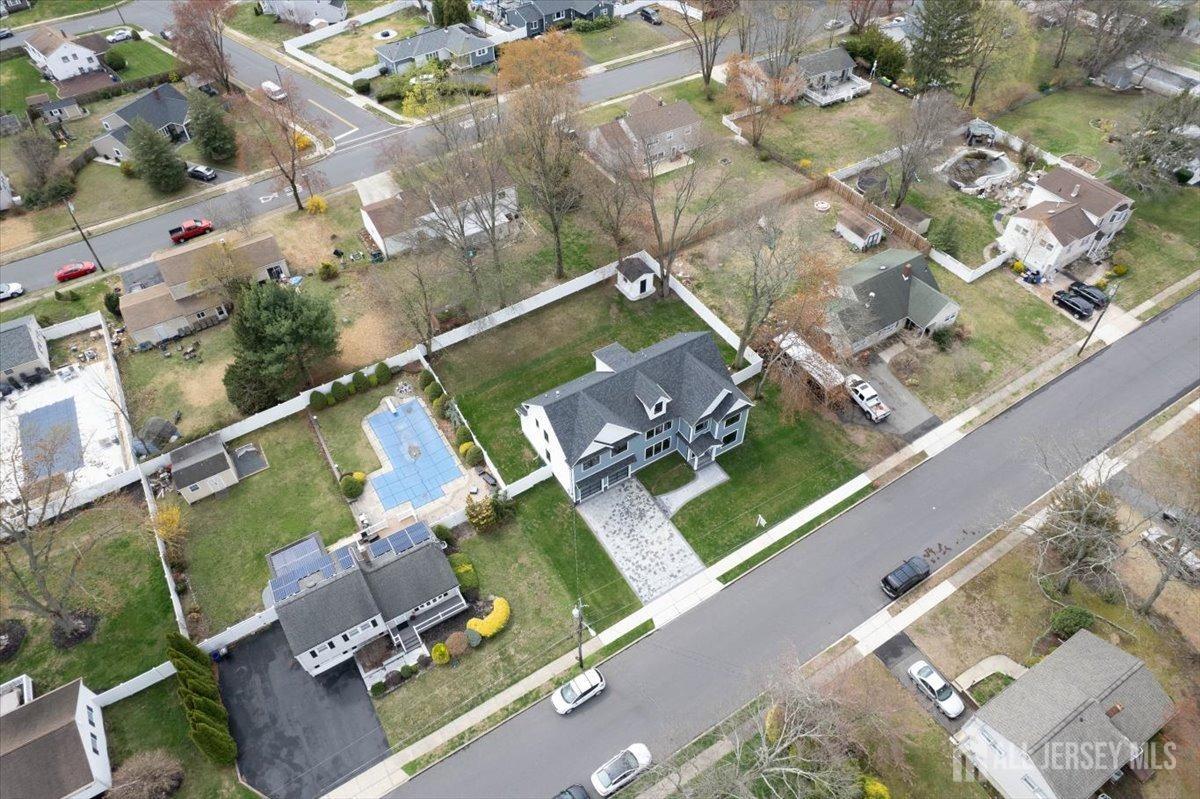 27 Ertle Avenue