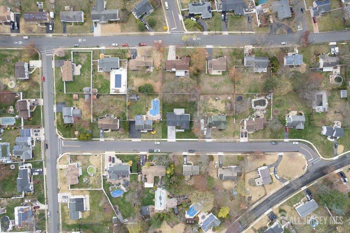 27 Ertle Avenue