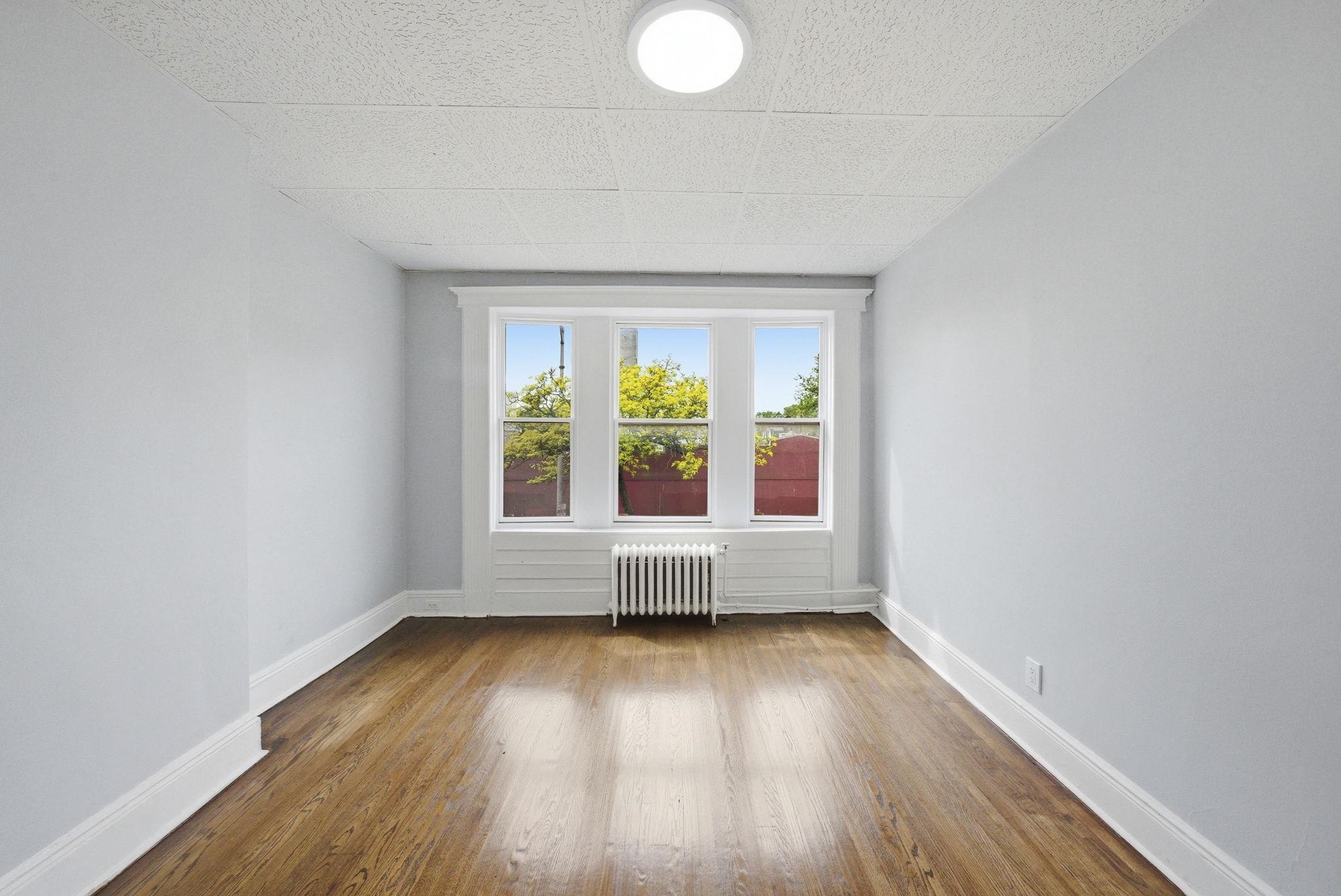 722 WEST SIDE AVE