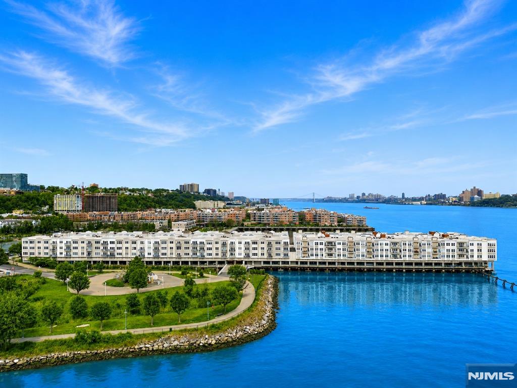 324 The Promenade