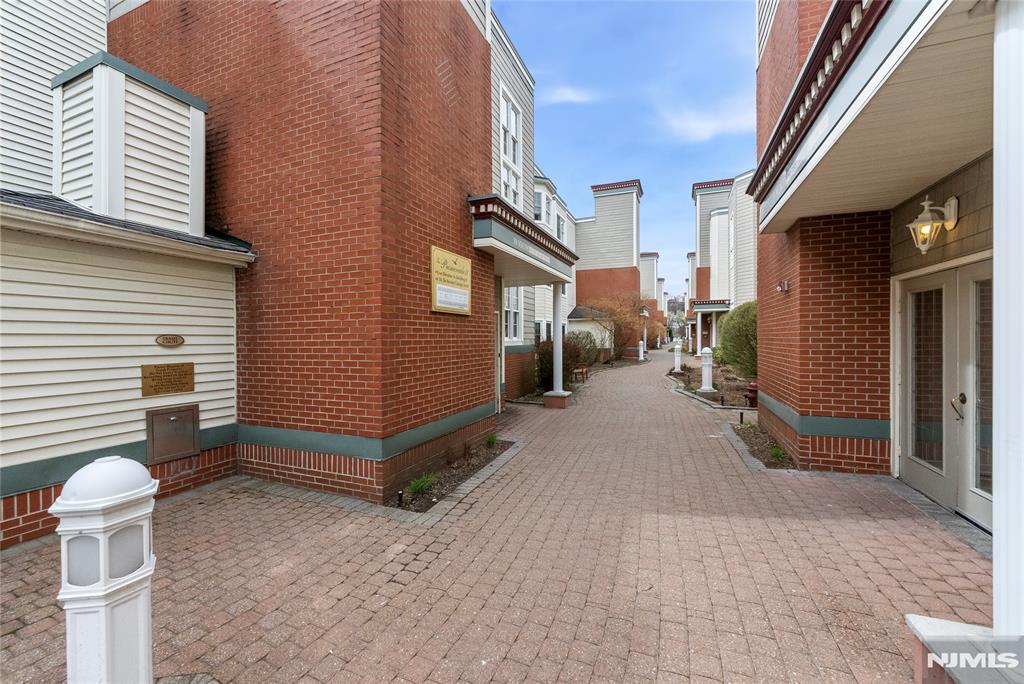 324 The Promenade