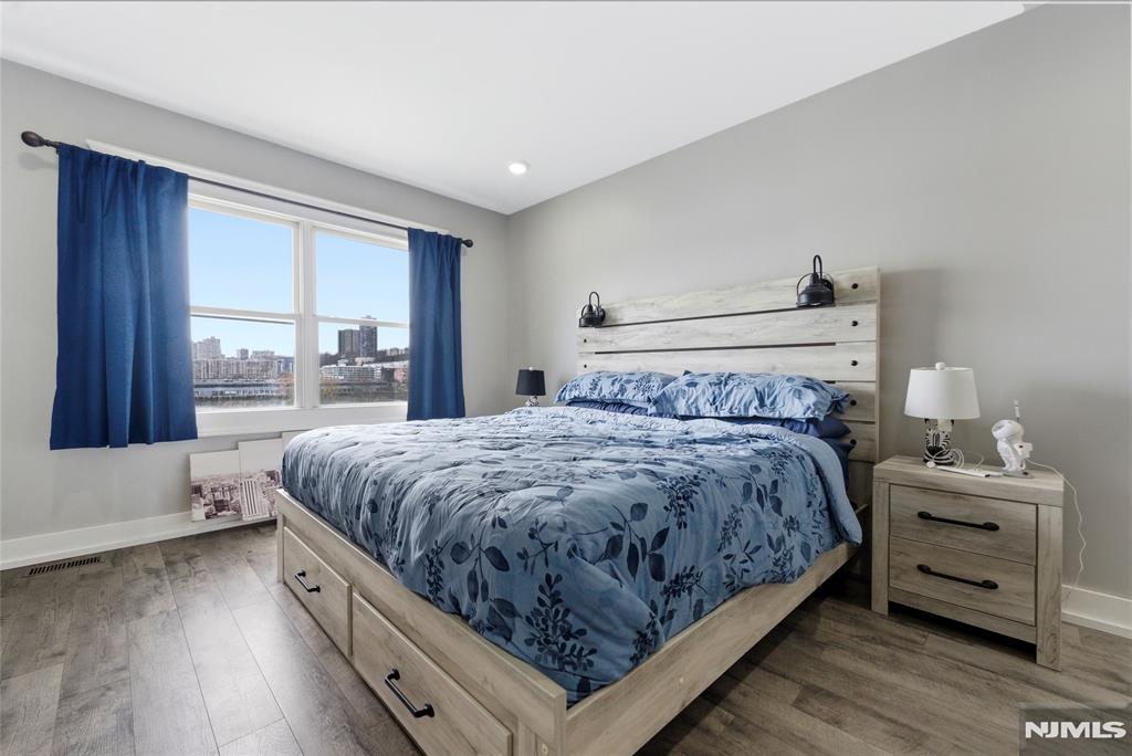 324 The Promenade