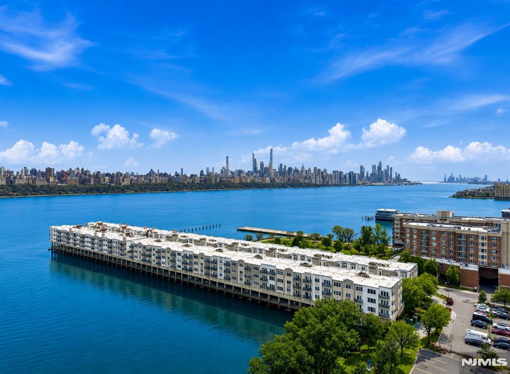 324 The Promenade
