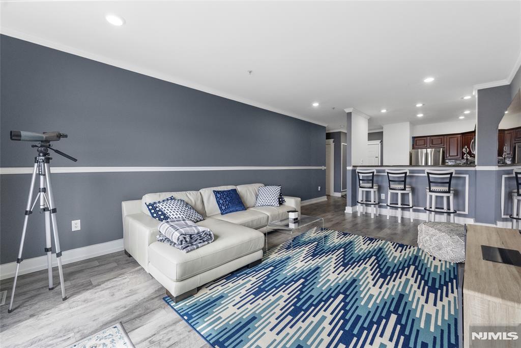 324 The Promenade
