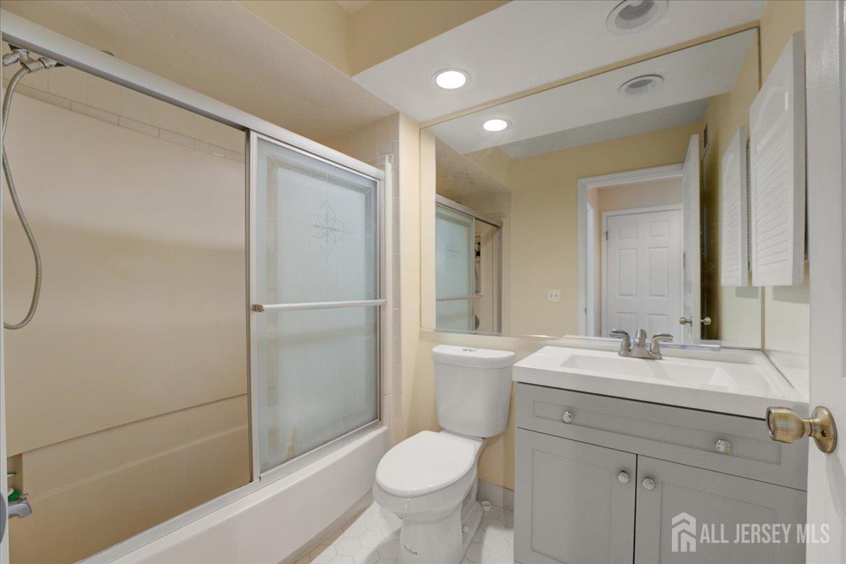 1610 Stoneridge Circle