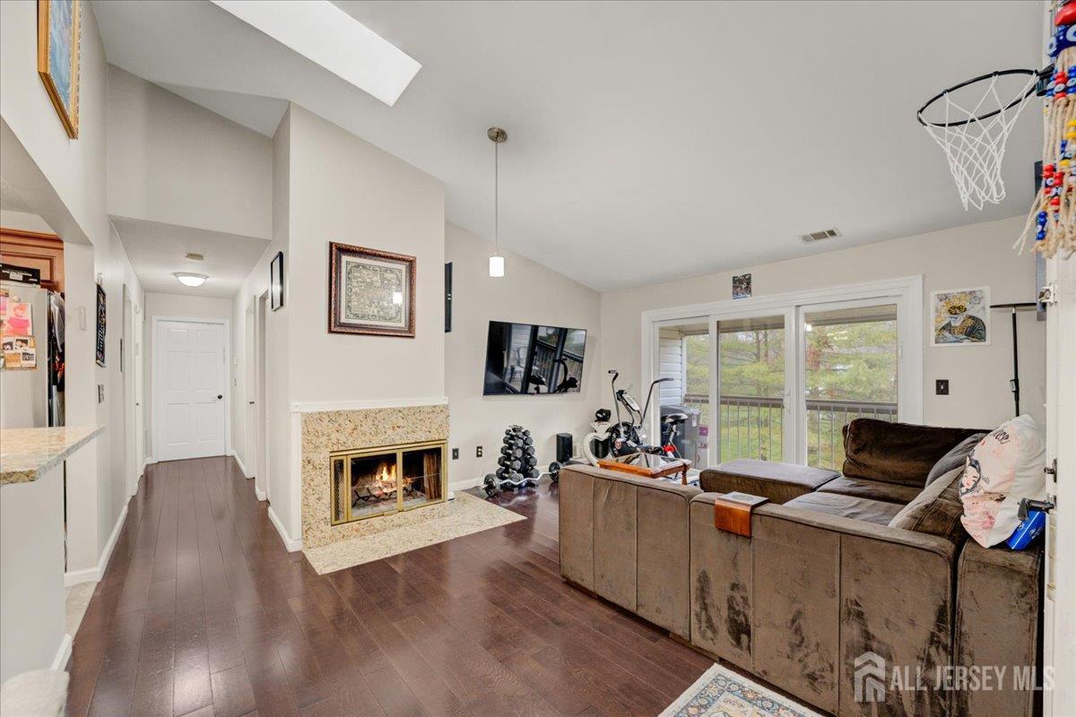 306 Bromley Place