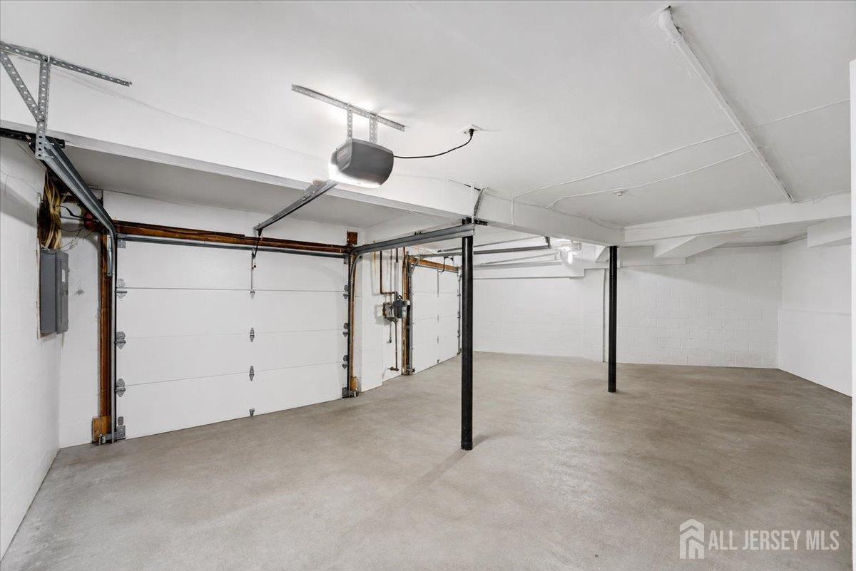 17 Emerald Lane