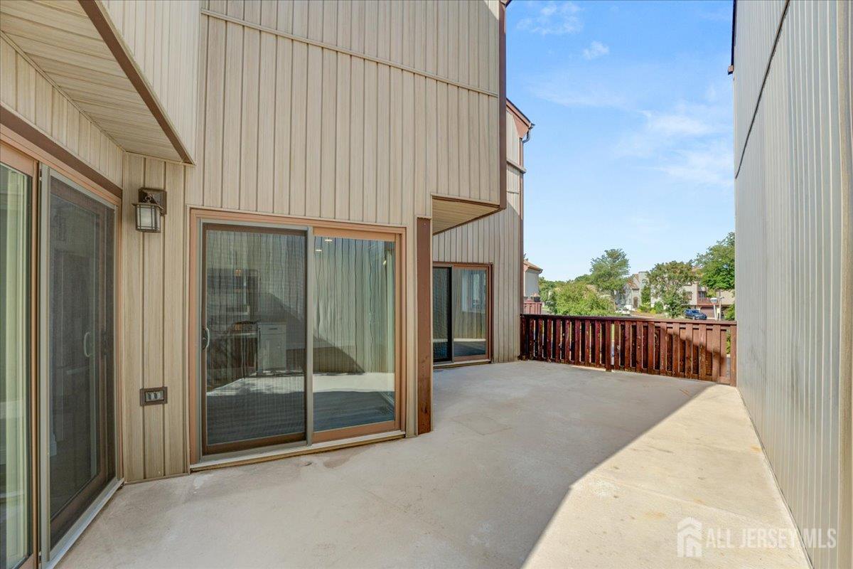 17 Emerald Lane