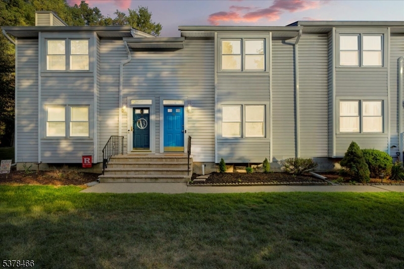 48 Village Dr