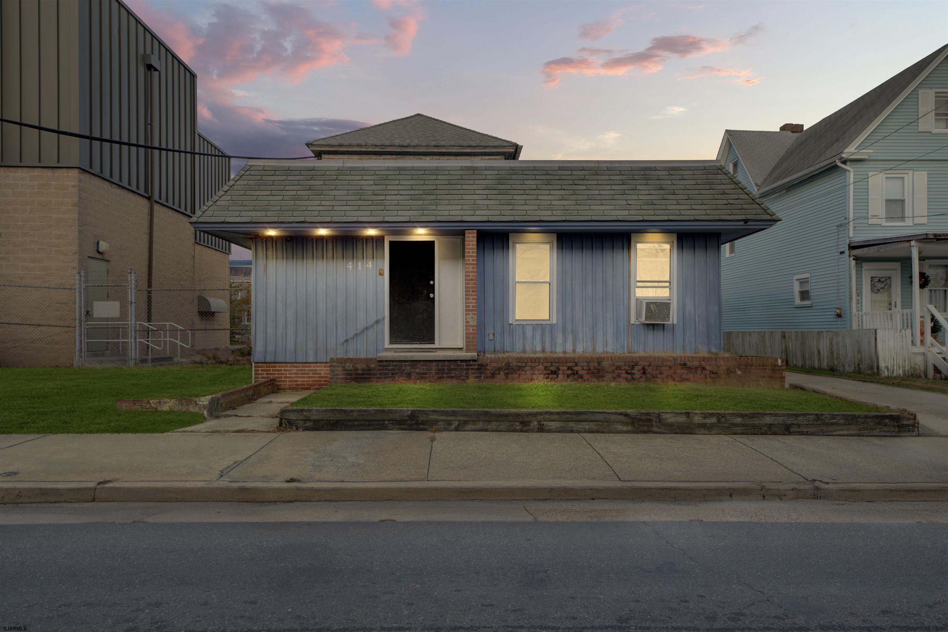 414 W Washington Ave Ave
