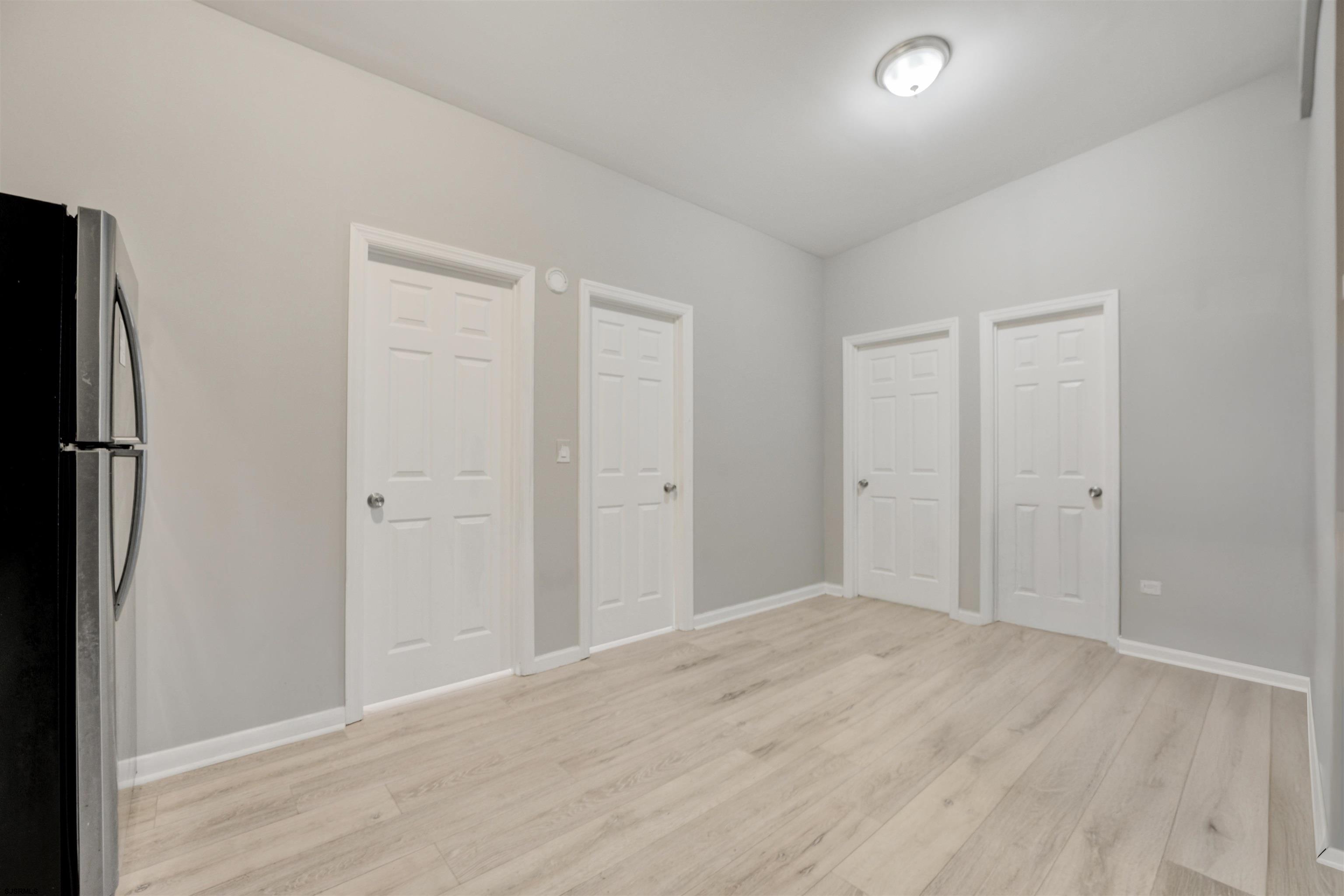 414 W Washington Ave Ave