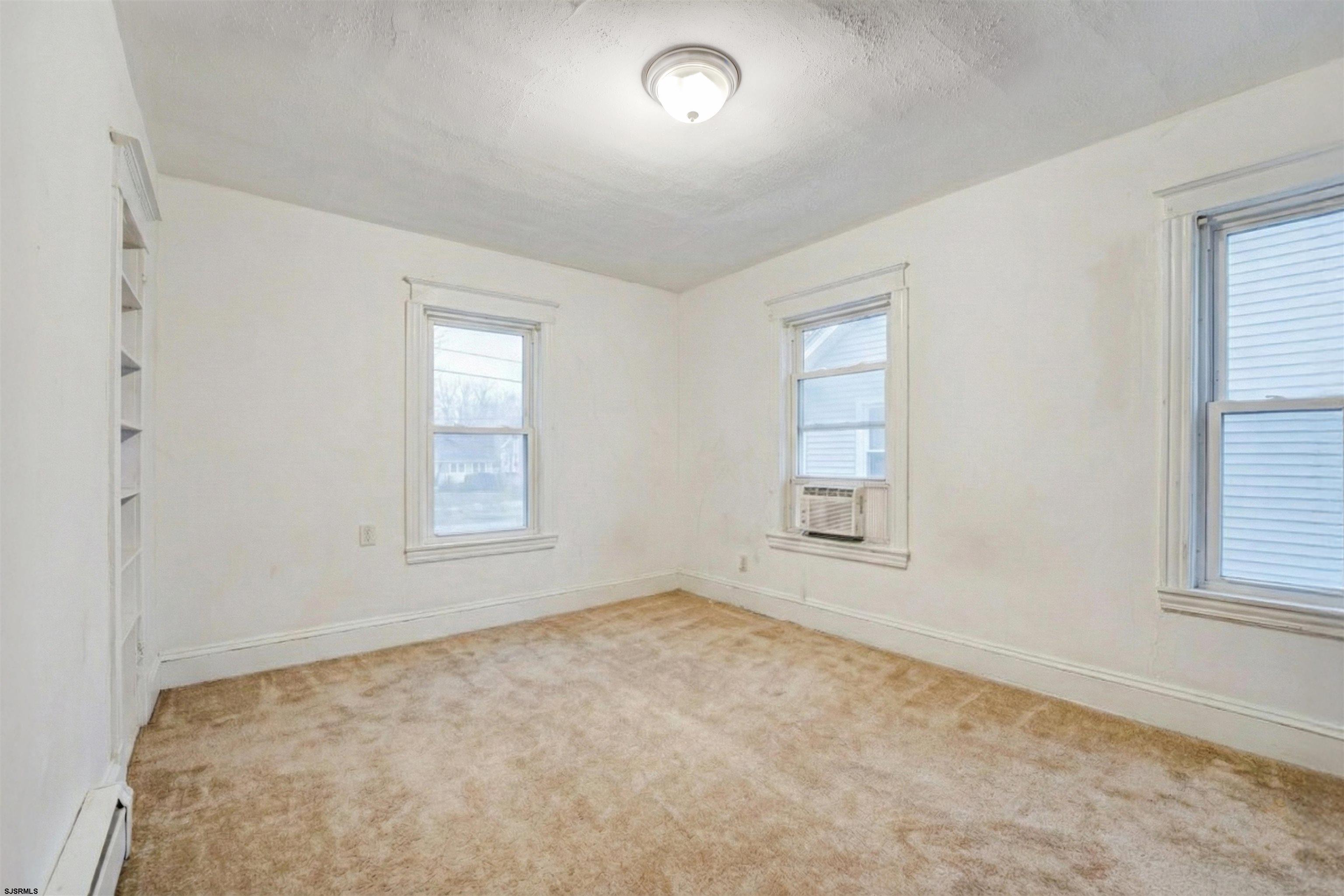 414 W Washington Ave Ave