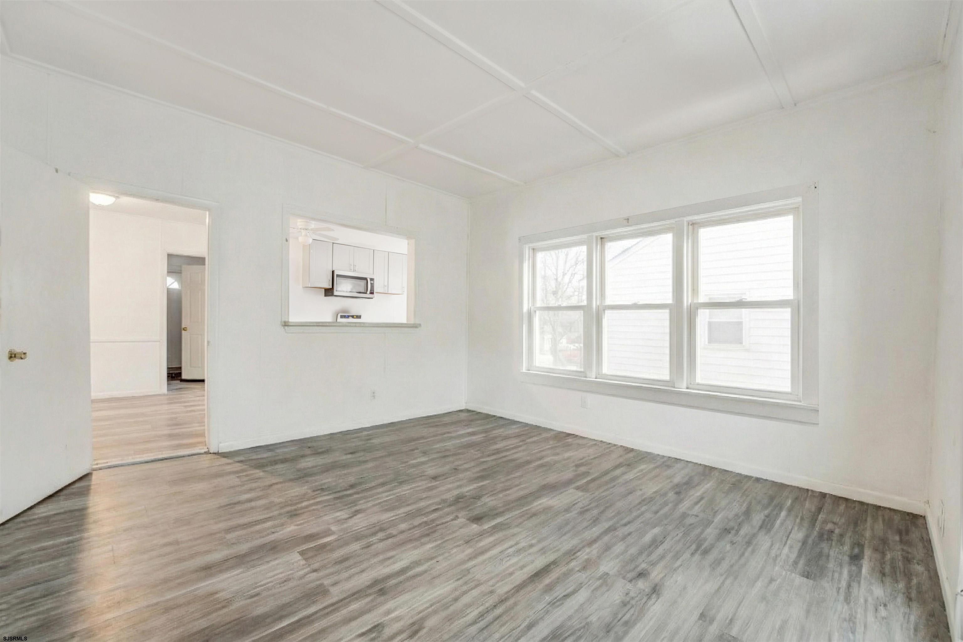 414 W Washington Ave Ave