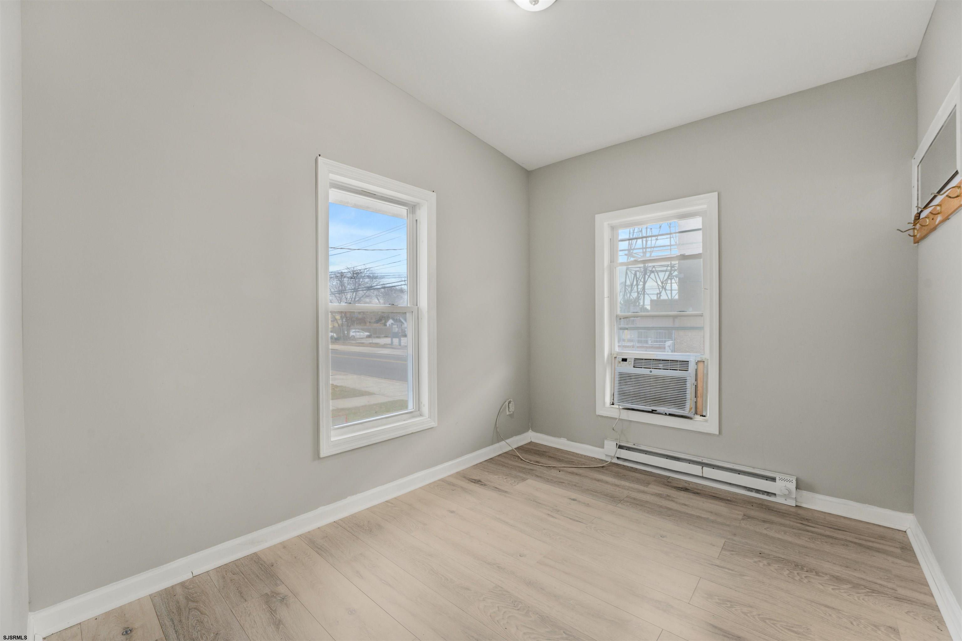 414 W Washington Ave Ave