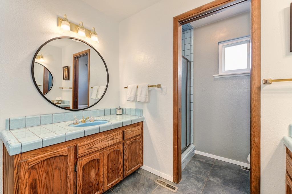 14792 Guadalupe Dr